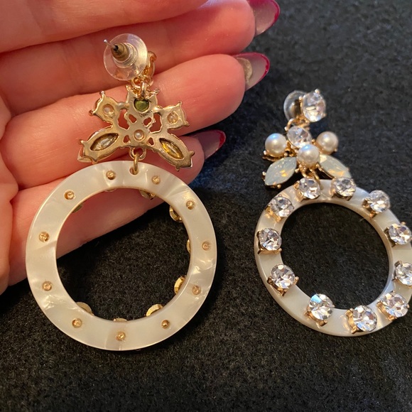 Chandelier earrings - Picture 3 of 3